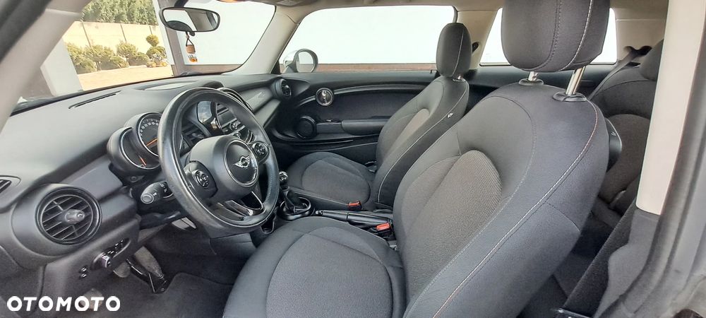 MINI Cooper Standard - 5