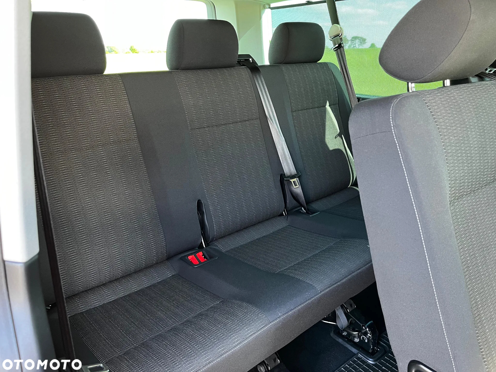 Volkswagen Caravelle 2.0 TDI L2 Comfortline - 14