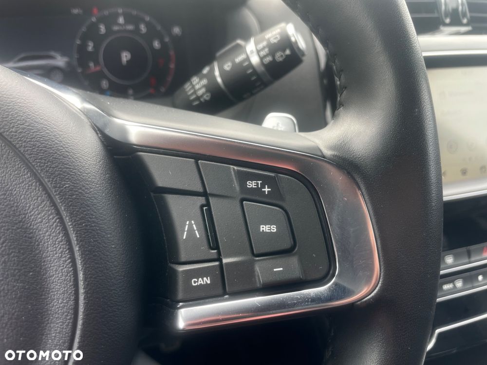 Jaguar F-Pace 25t AWD R-Sport - 18