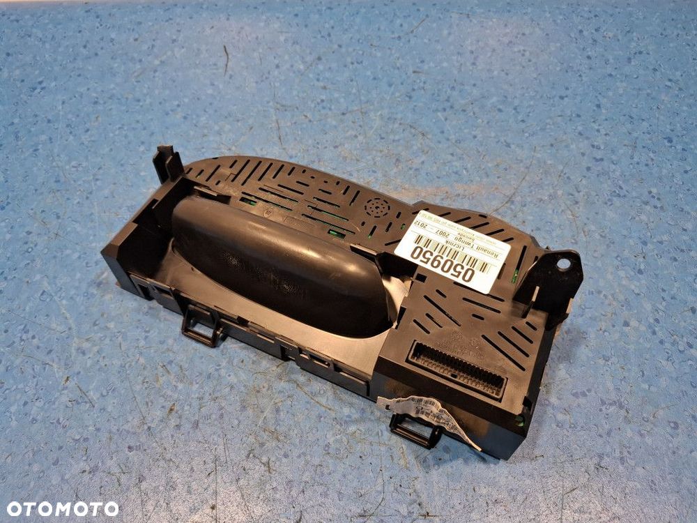 RENAULT TWINGO II 1.2 LICZNIK 8200387578D - 8