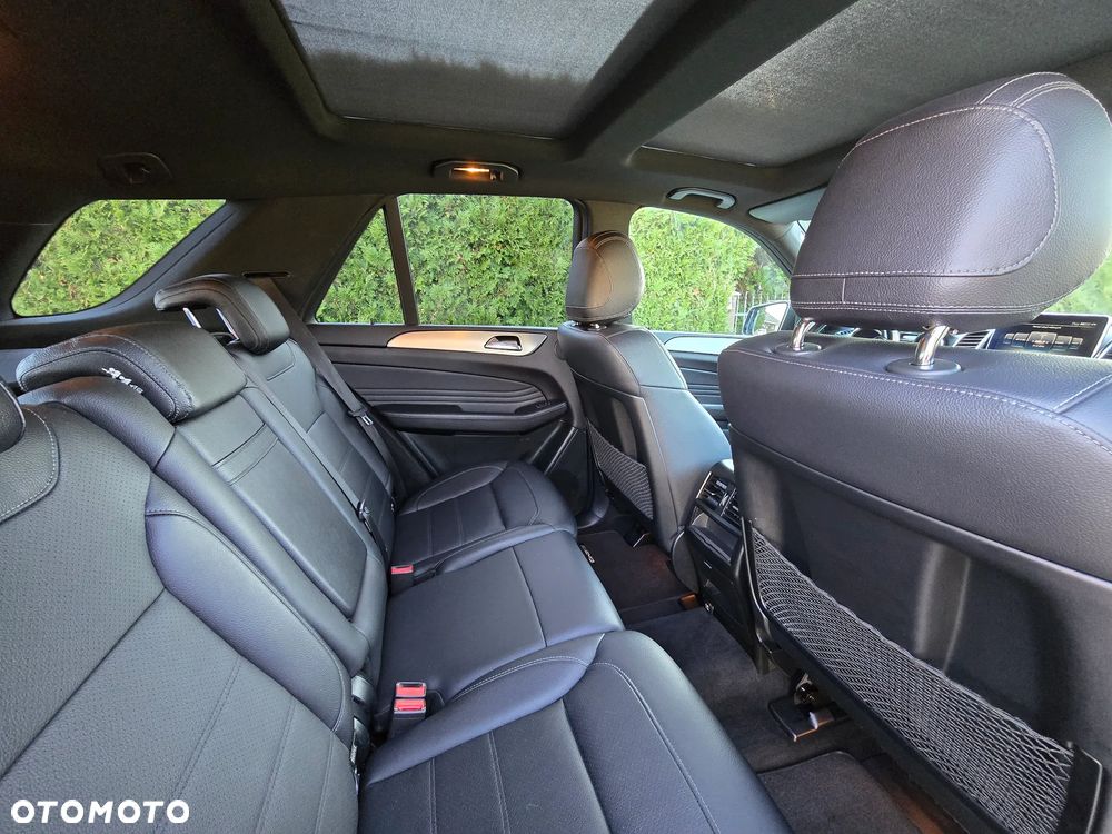 Mercedes-Benz GLE - 12