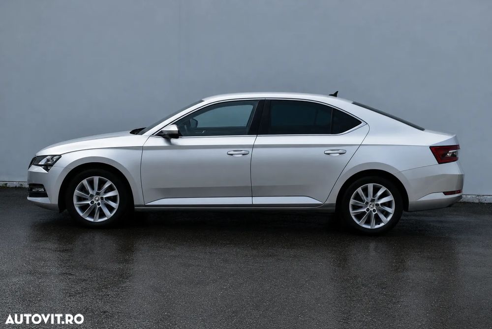 Skoda Superb 2.0 TDI DSG Style - 8