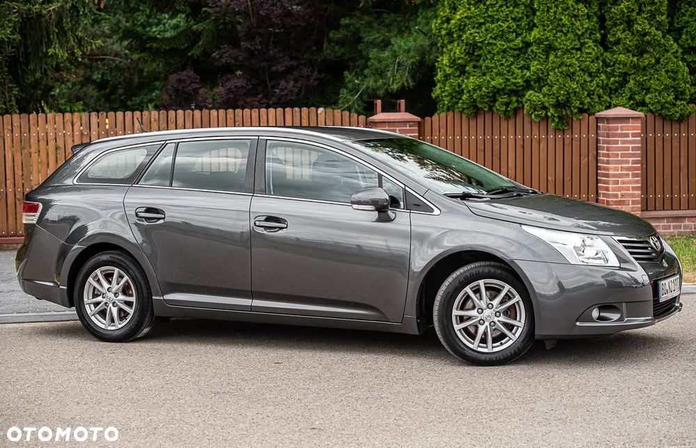 Toyota Avensis 2.0 D-4D Sol+NAVI - 4
