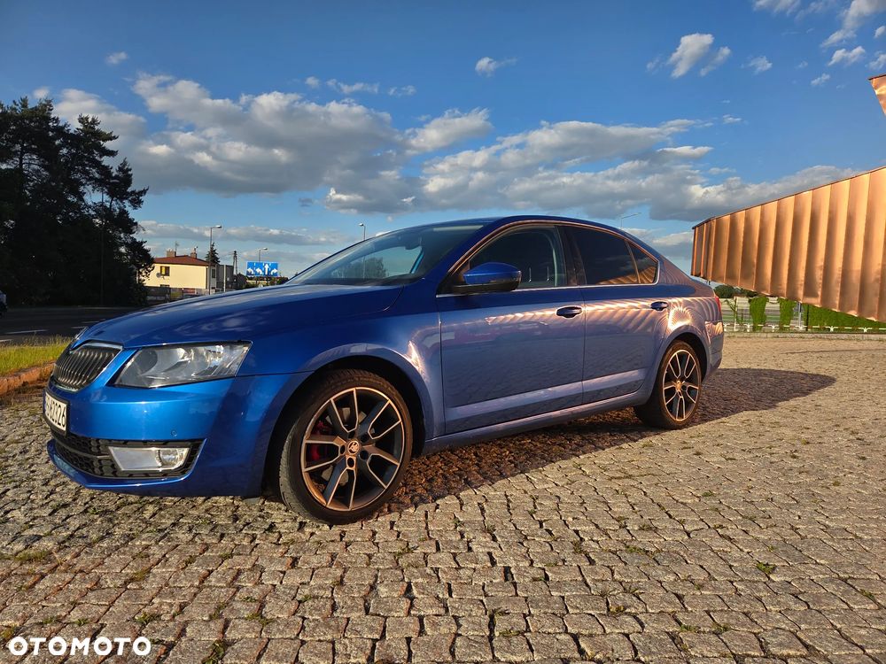 Skoda Octavia 2.0 TDI 4x4 Style DSG - 4