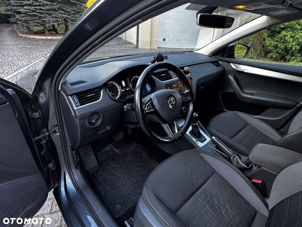 Skoda Octavia 2.0 TDI Ambition DSG - 10