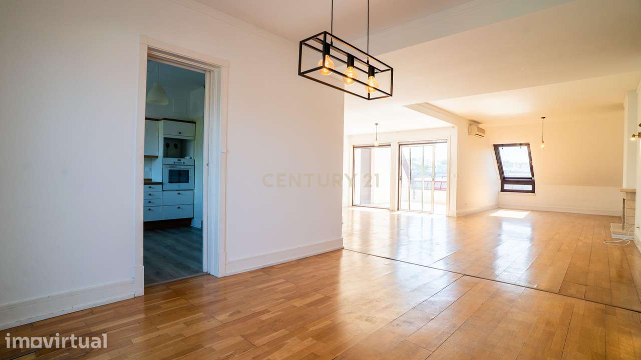 Apartamento T3 com Vista Mar – 5º Andar – A Dois Passos do Casino Esto - Grande imagem: 3/60