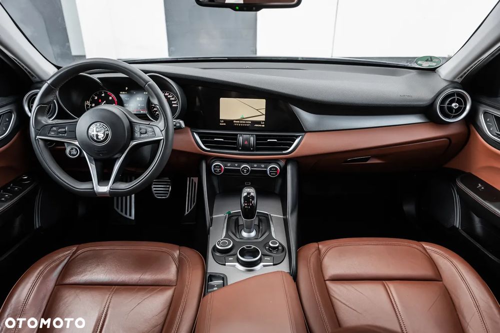 Alfa Romeo Giulia 2.2 Diesel AT8 Advanced Efficiency - 7
