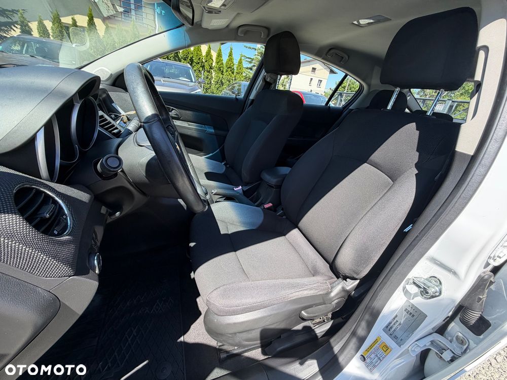 Chevrolet Cruze 1.6 LT - 36
