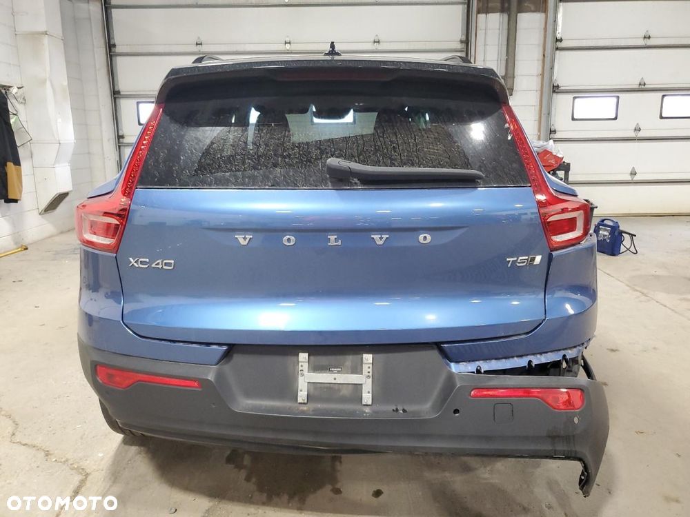 Volvo XC 40 T5 AWD Geartronic R-Design - 4