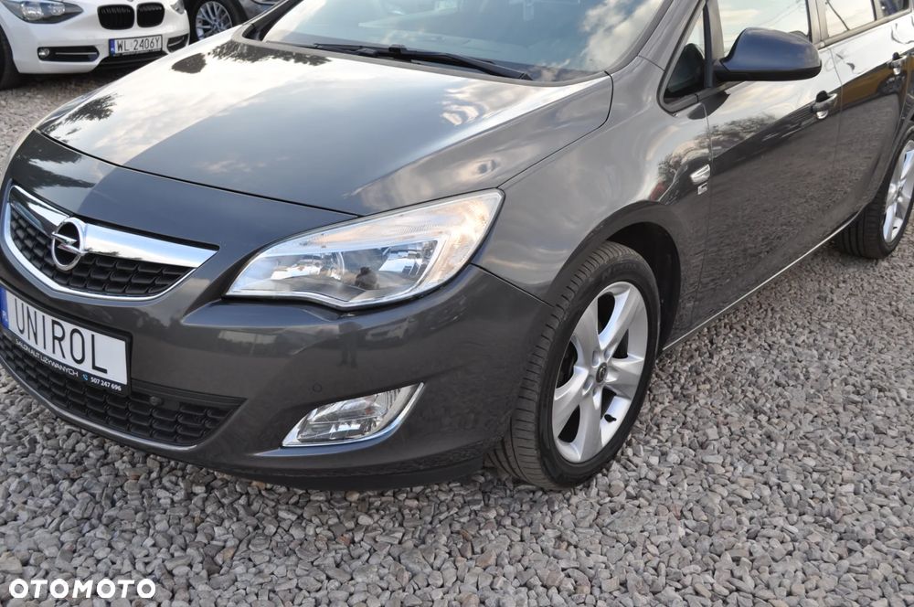 Opel Astra 1.4 Turbo 150 Jahre - 34