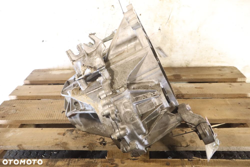 SKRZYNIA BIEGÓW 6 BIEGOWA MAZDA 3 IV 2.0 19E30 - 3