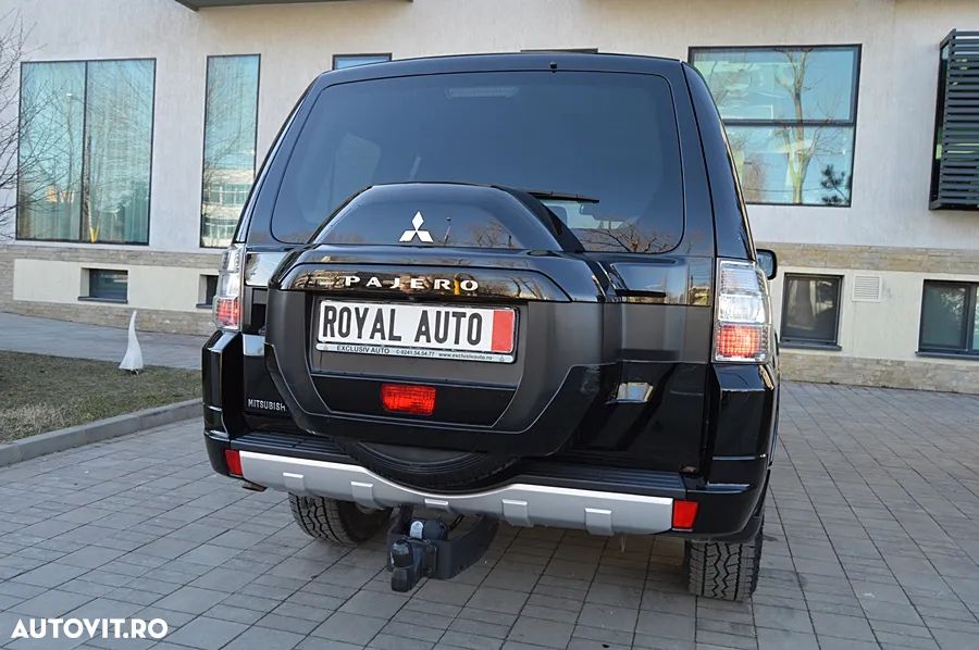 Mitsubishi Pajero 3.2 DI-D Instyle - 26