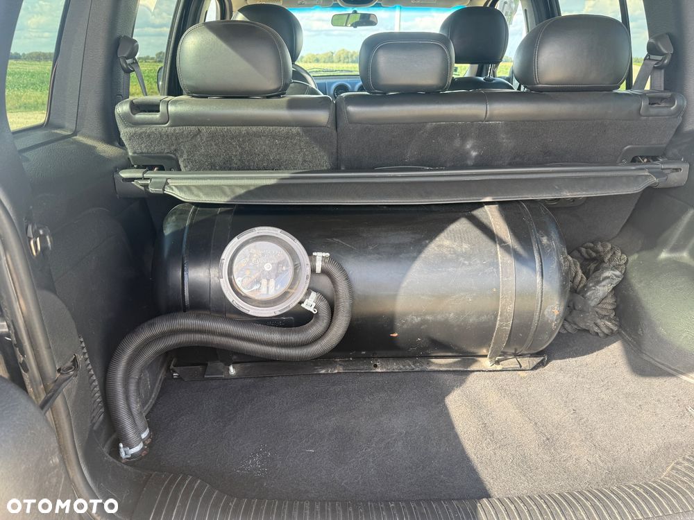 Jeep Cherokee 3.7L Limited - 5
