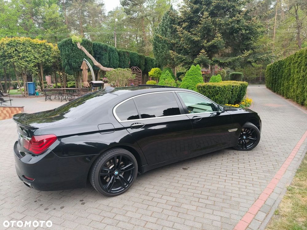 BMW Seria 7 740i L - 10