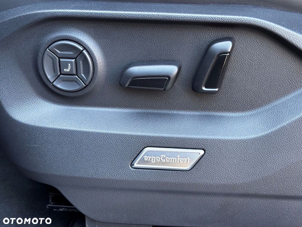 Volkswagen Touareg 3.0 V6 TDI SCR 4Mot R-Line - 36