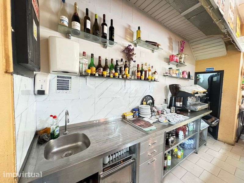 Trespasse de café Totalmente Equipado e Pronto a funcionar. - Grande imagem: 5/12