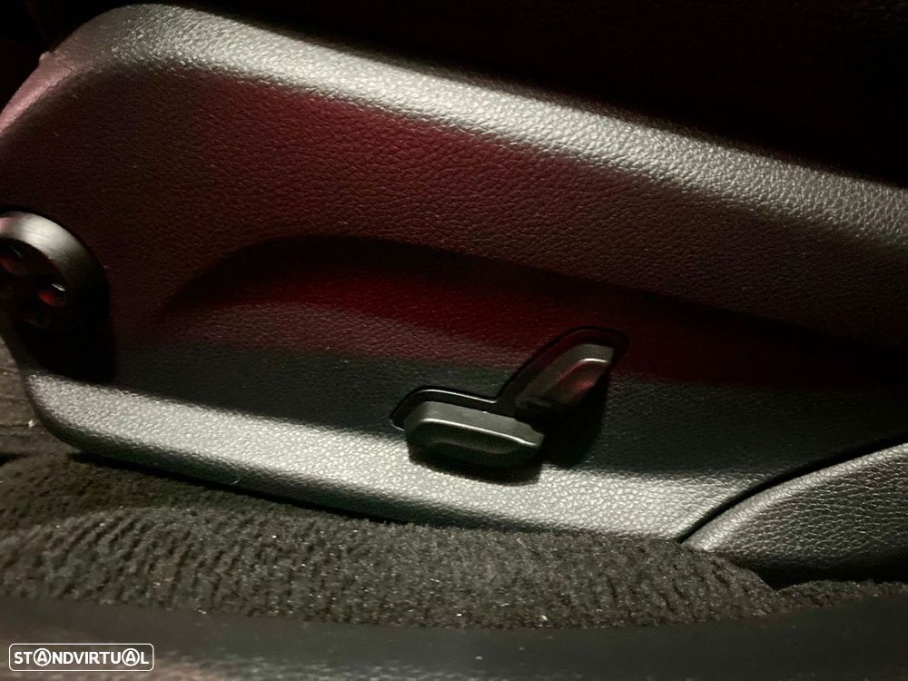 Mercedes-Benz E 220 d Avantgarde - 12