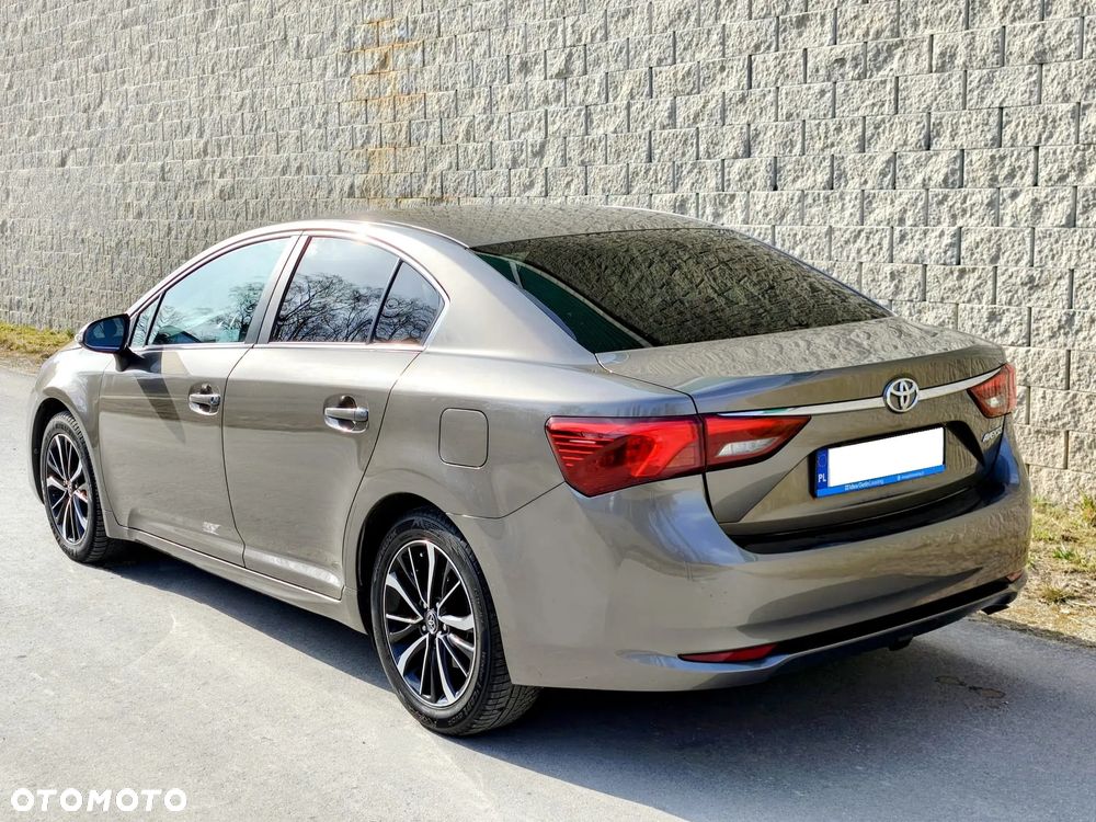Toyota Avensis 2.0 D-4D Prestige - 4