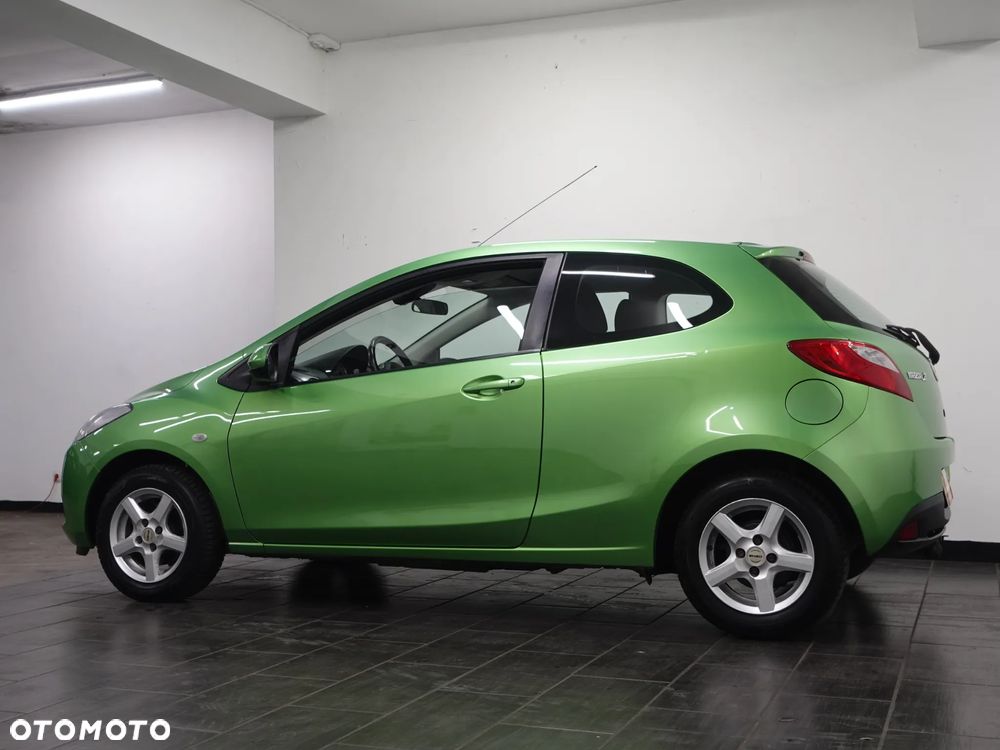 Mazda 2 - 6