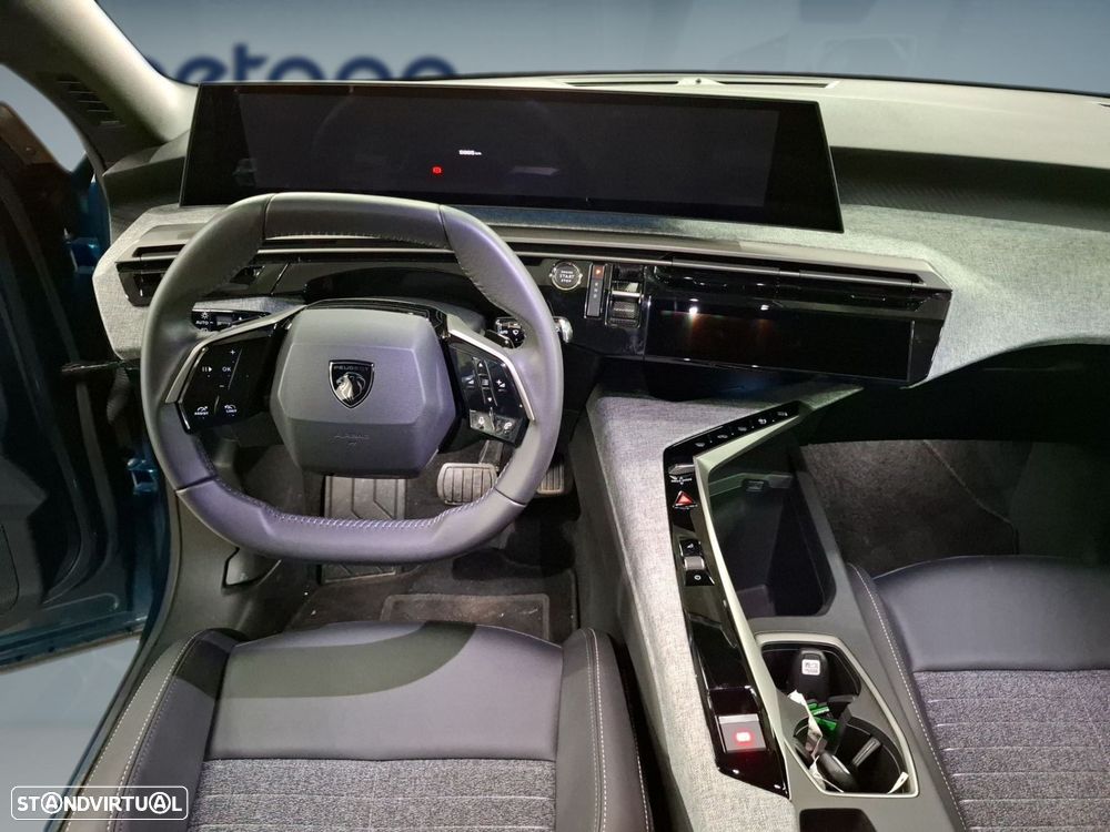Peugeot E-5008 73 kWh Allure - 13