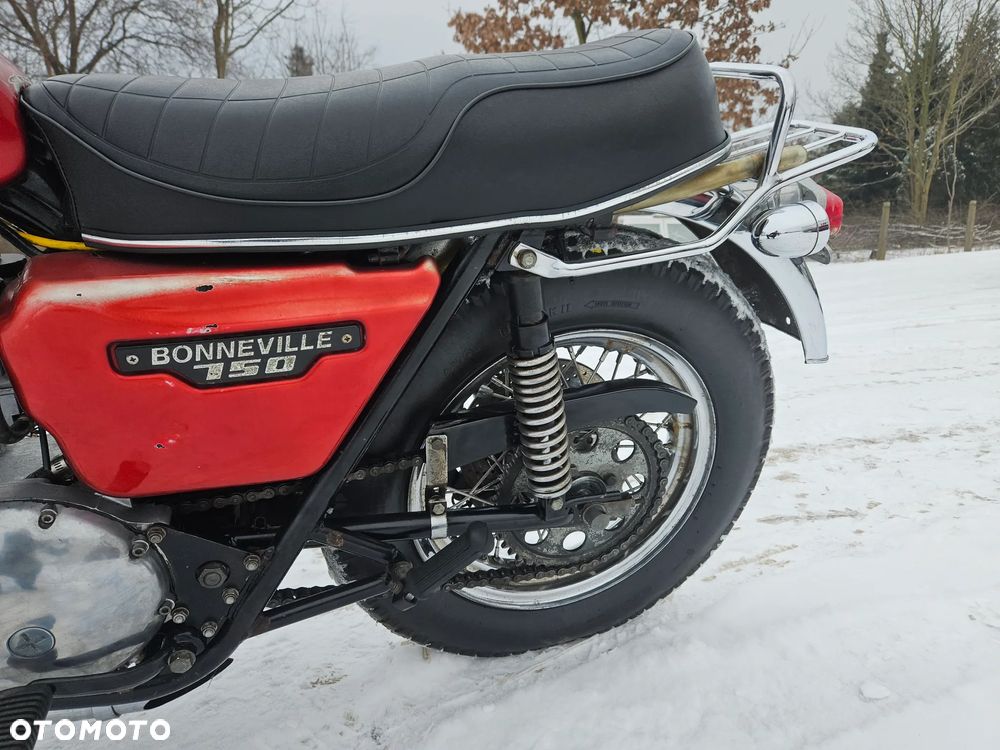 Triumph Bonneville - 14