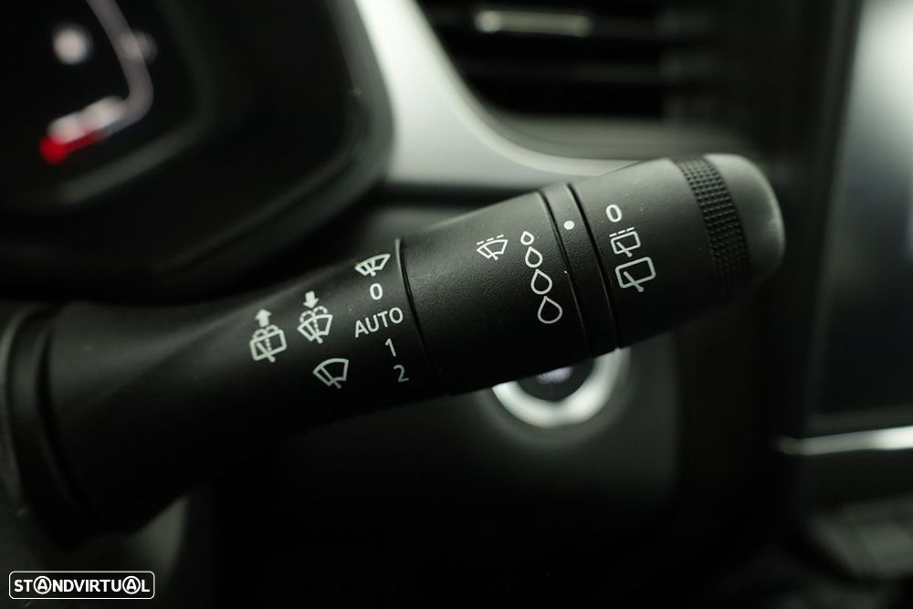 Renault Captur 1.0 TCe Techno Bi-Fuel - 17