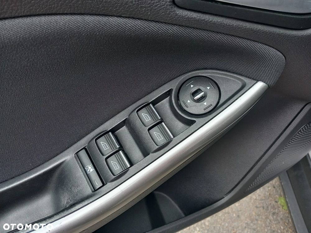 Ford Focus 1.6 TI-VCT Champions Edition - 12