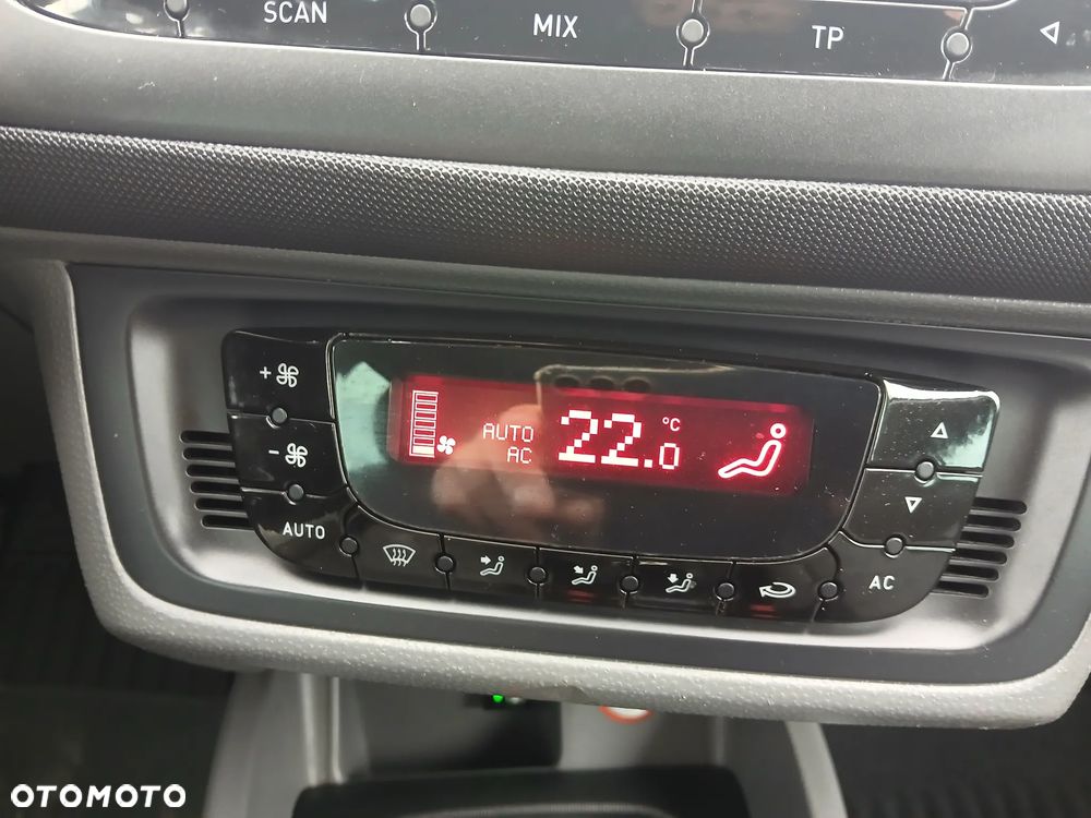 Seat Ibiza 1.4 16V Passion - 12