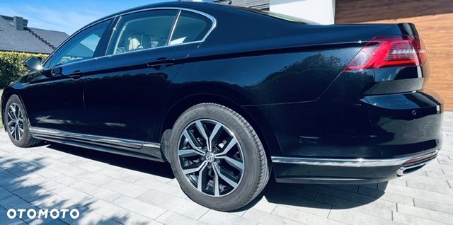Volkswagen Passat - 4