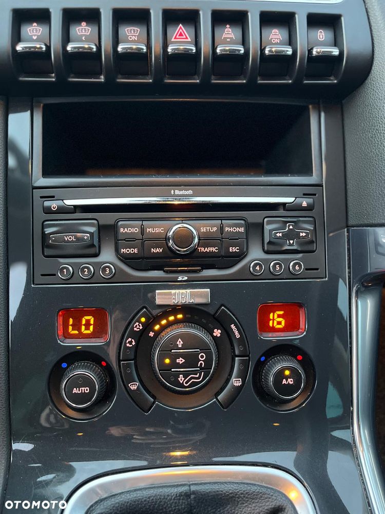 Peugeot 3008 HDi 150 Allure - 28