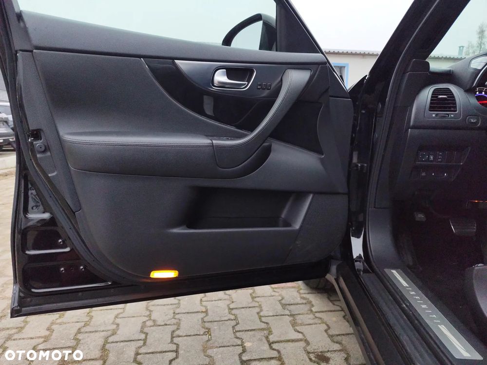 Infiniti FX FX37 S Premium - 10