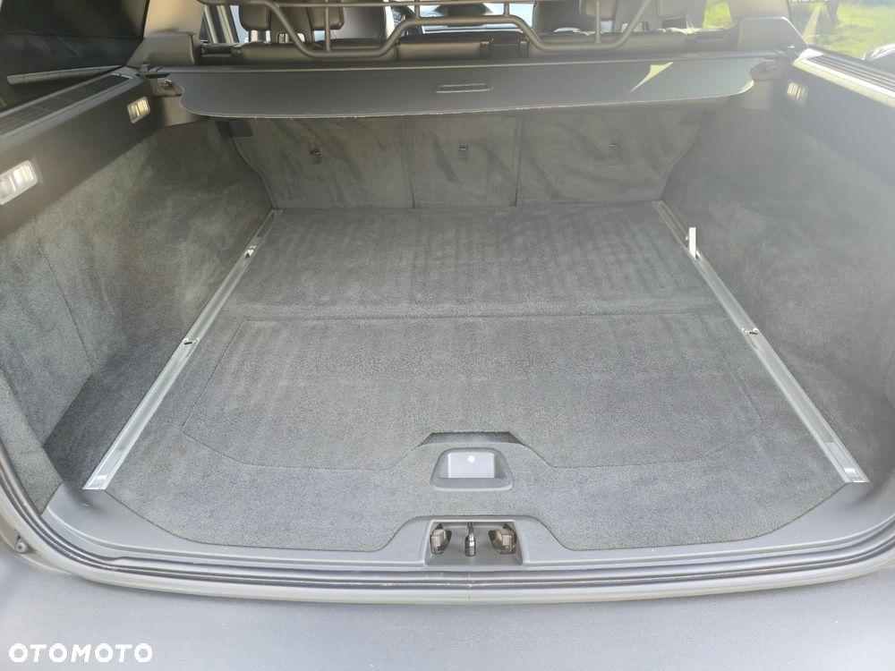 Volvo XC 70 D5 AWD Geartronic Summum - 11