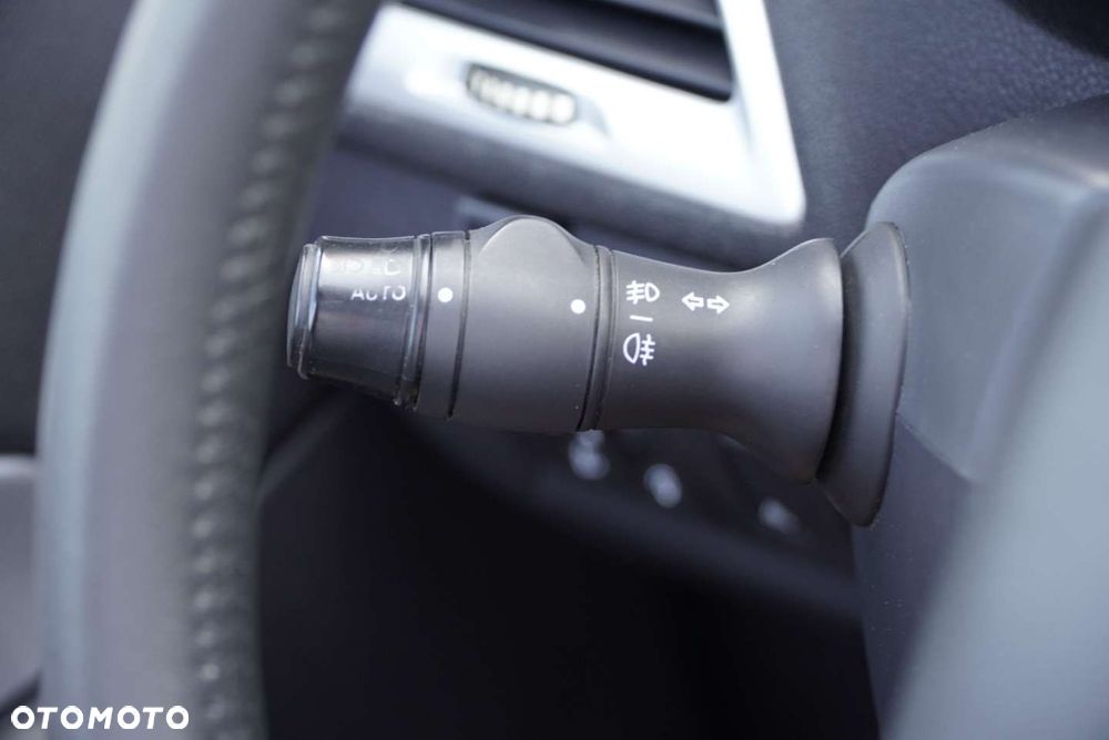 Renault Megane 2.0 16V Dynamique CVT - 21