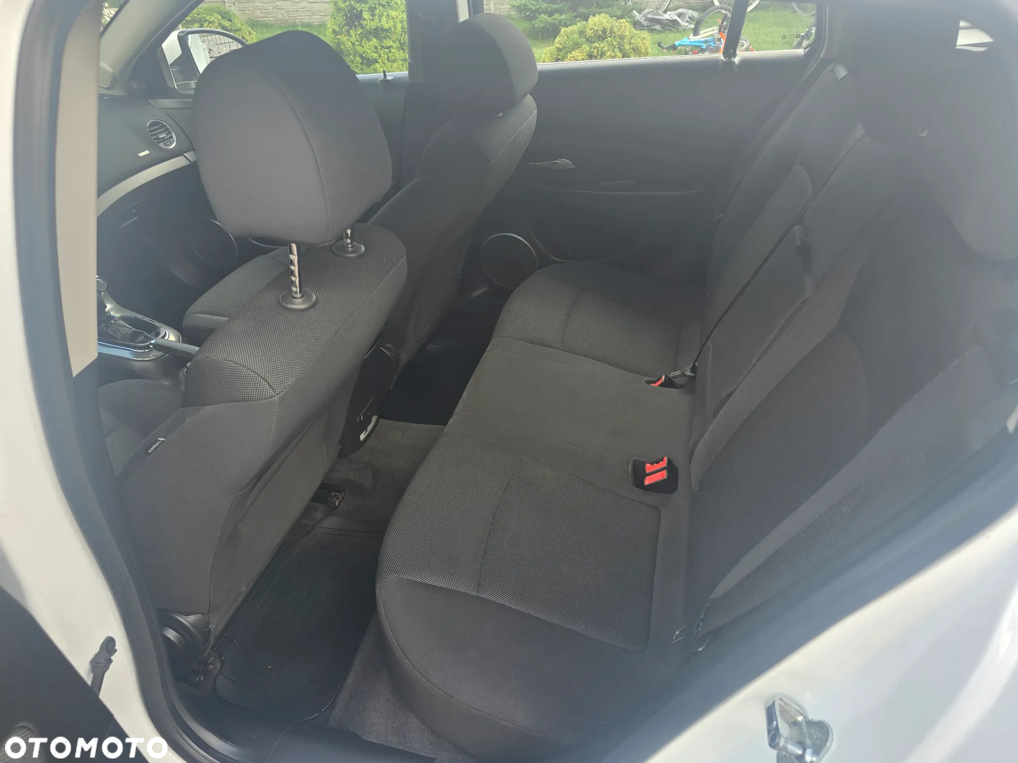 Chevrolet Cruze Station Wagon 1.6 LS+ - 9