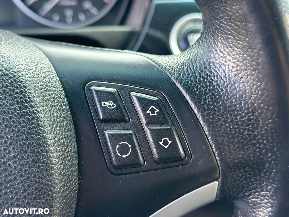 BMW Seria 3 316d - 27