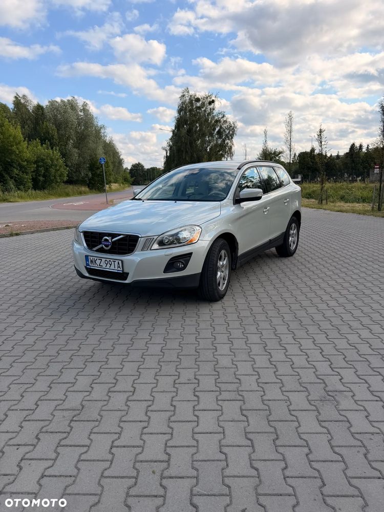 Volvo XC 60 2.4D Momentum - 1