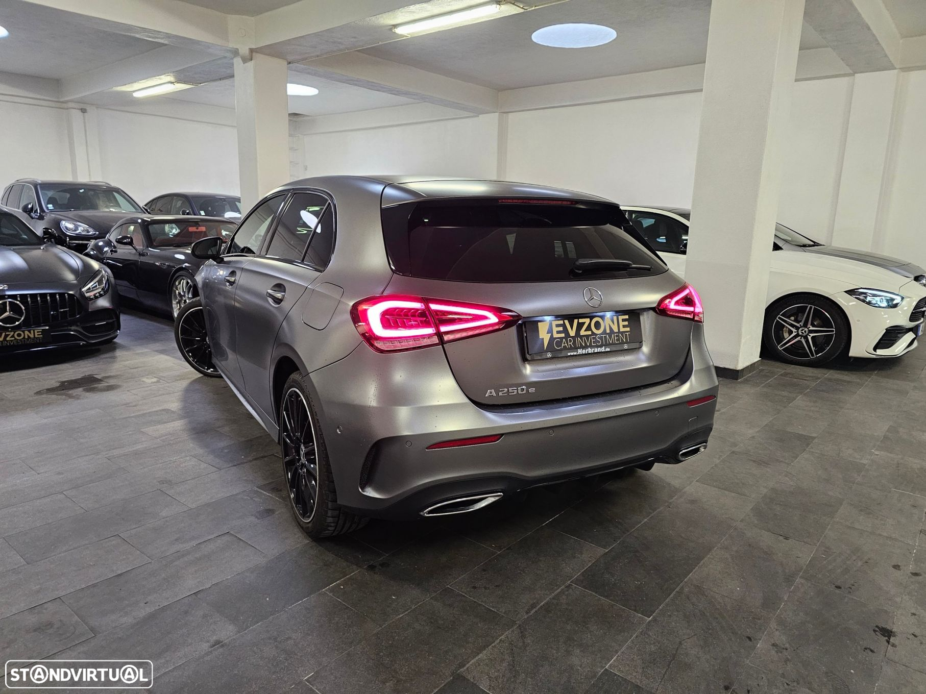 Mercedes-Benz A 250 e 8G-DCT AMG Line Advanced - 8