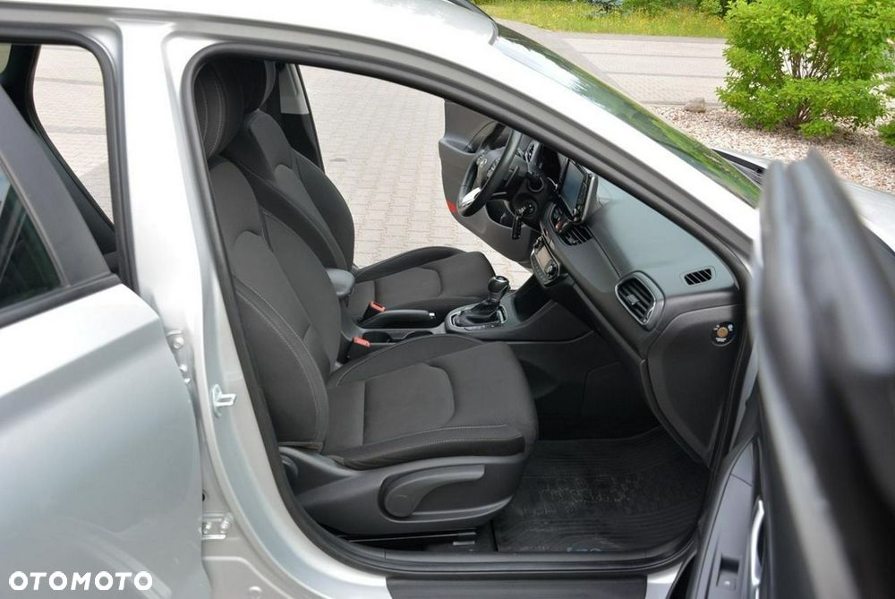 Hyundai i30 1.4 T-GDI DCT YES!+ - 14