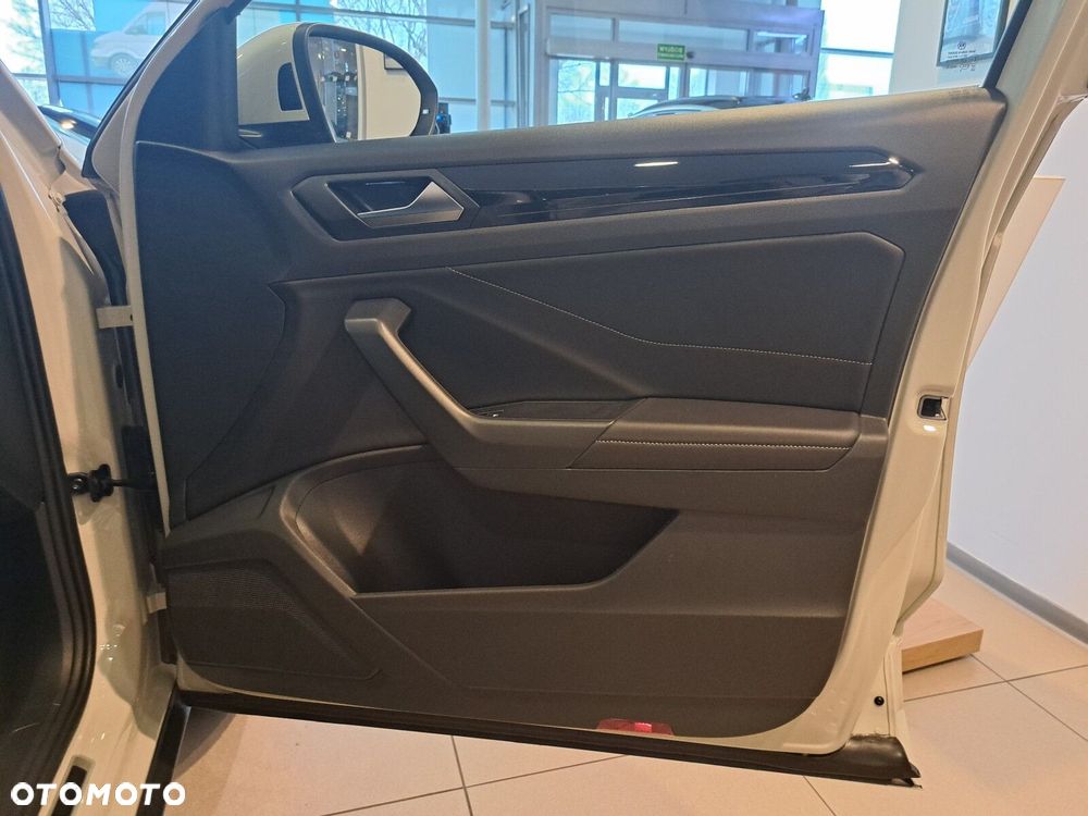 Volkswagen T-Roc 1.5 TSI R-Line Plus DSG - 11