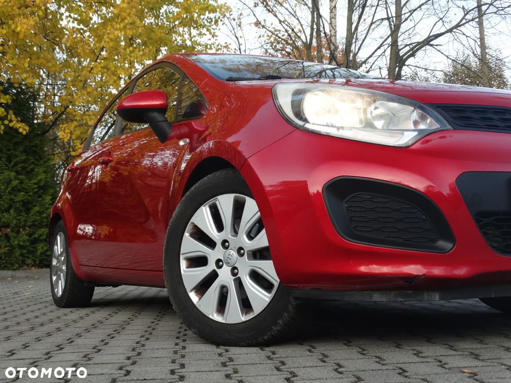 Kia Rio - 10