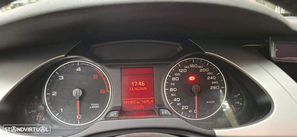 Audi A4 Avant 2.0 TDI Advance - 5