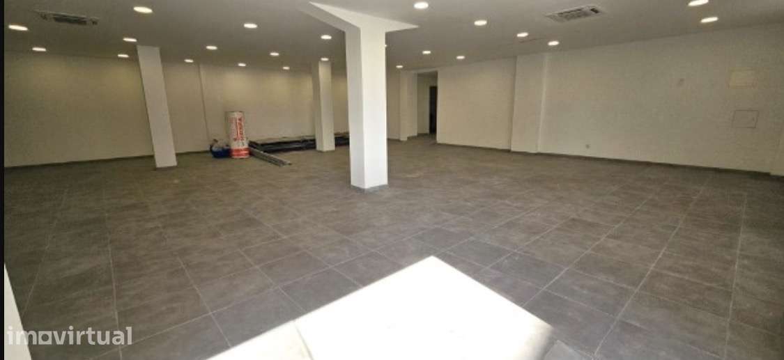 ARRENDAMENTO ARMAZÉM / ESPAÇO COMERCIAL / BAIRRO DA MILHARADA, FAMÕES - Grande imagem: 4/8