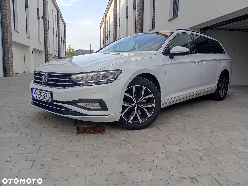 Volkswagen Passat 1.5 TSI EVO Business - 9
