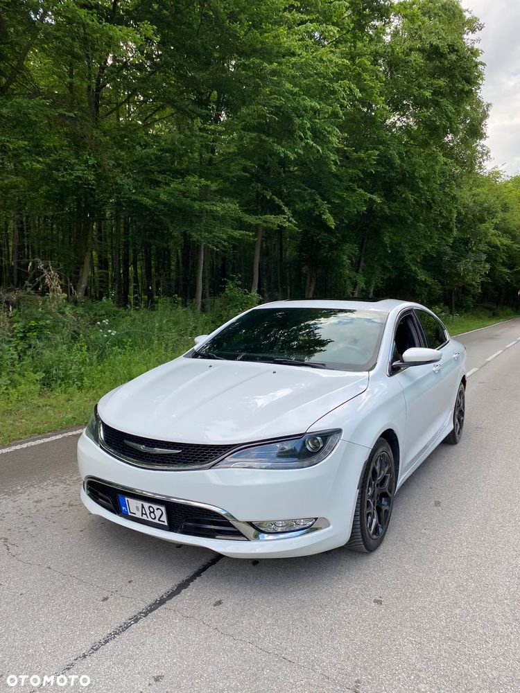Chrysler 200 - 4