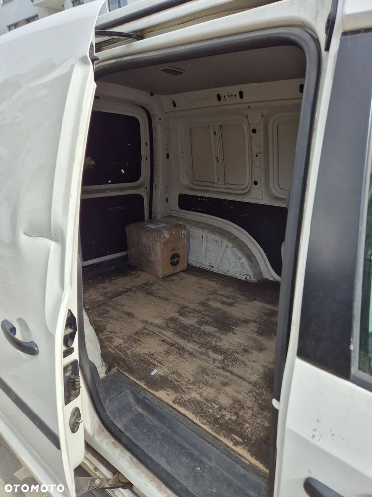 Volkswagen Caddy - 9