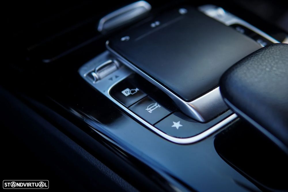 Mercedes-Benz A 180 d AMG Line Aut. - 42