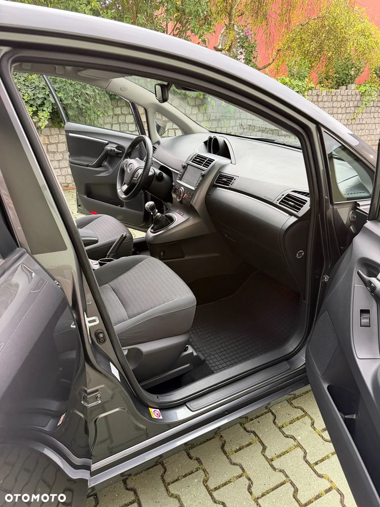 Toyota Verso 1.8 Premium 7os - 10