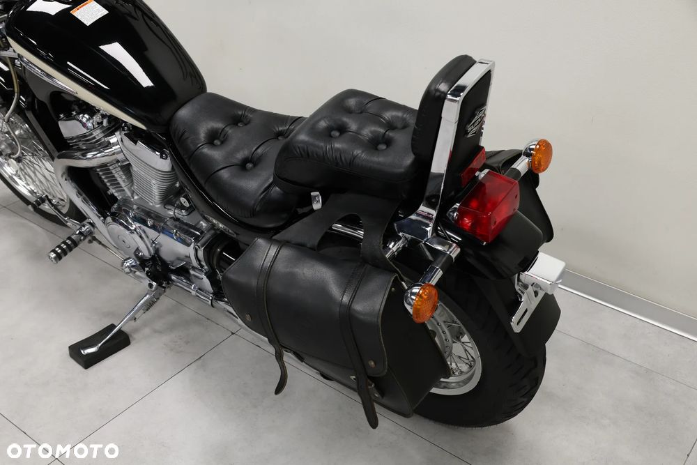 Suzuki VS - 19