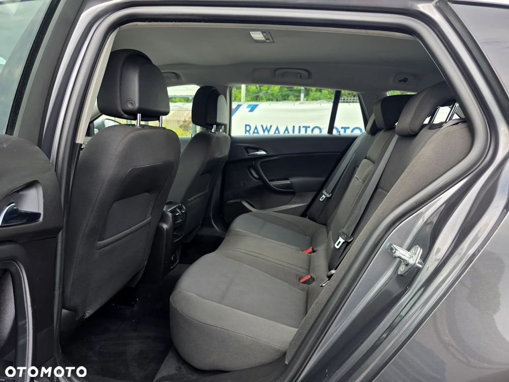 Opel Insignia 1.6 Turbo Design Edition - 13