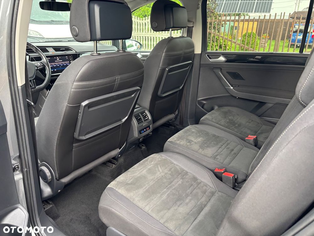 Volkswagen Touran 2.0 TDI SCR DSG Highline - 26